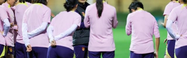 女足备战海地重新露出笑容 恢复训练展现积极姿态